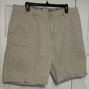 Levi's Women’s Khaki Flat-Front Shorts